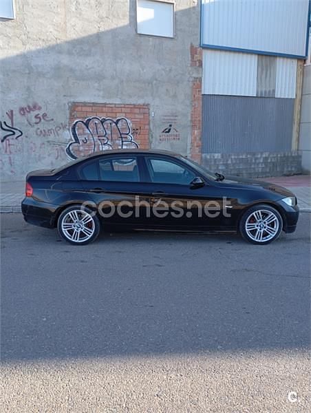 Usado BMW 318 122 CV (89 kW) 2008 Negro Berlina