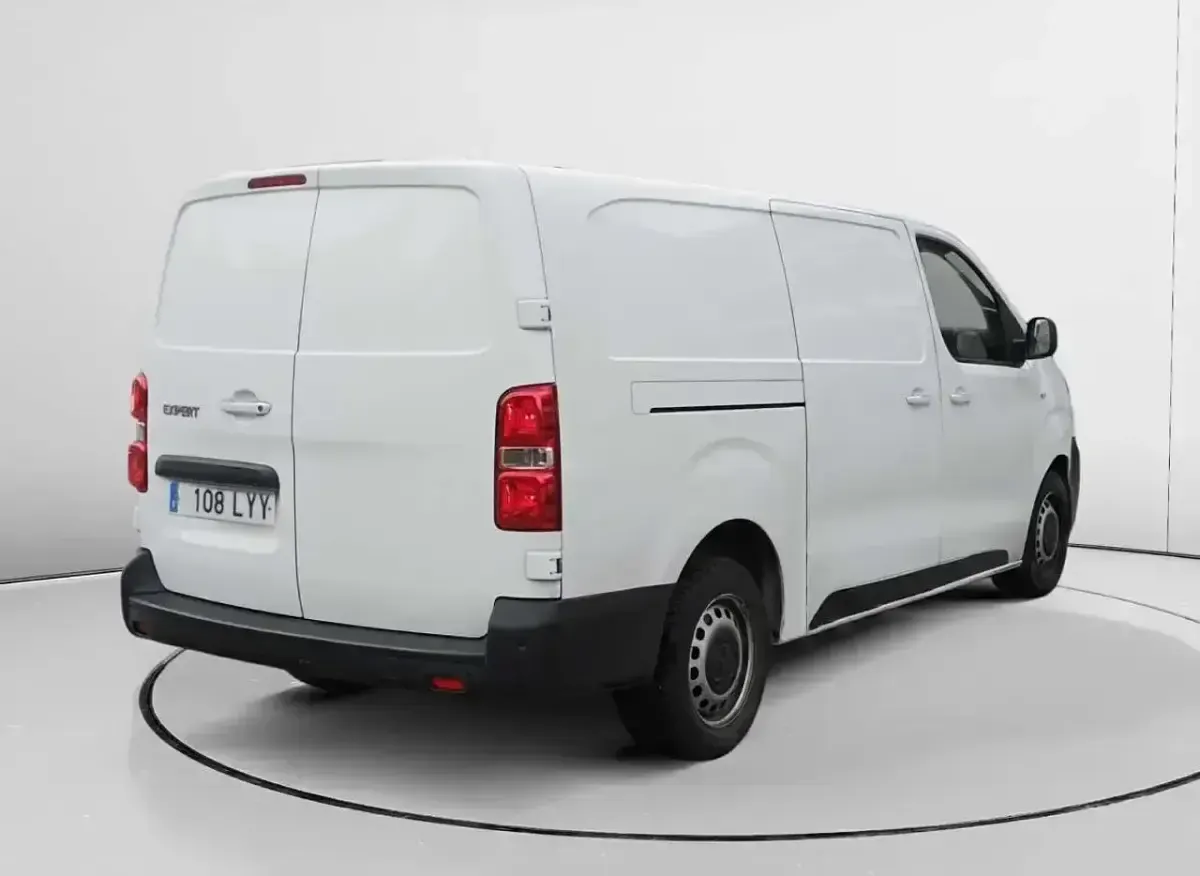 Begagnad Peugeot Expert Premium 102 HK (75 kW) 2022 Vit Van