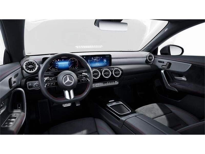 Usado Mercedes CLA220 190 CV (139 kW) 2024 Blanco polar Berlina