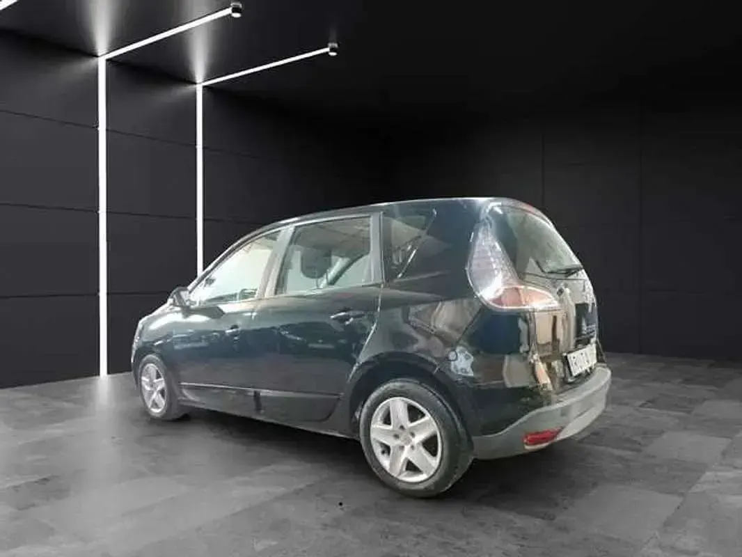 Usado Renault Scenic E-Tech 95 CV (69 kW) 2014 Negro Monovolumen