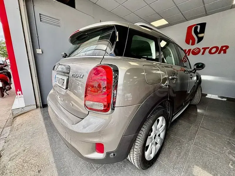 Usado Mini Cooper Countryman 136 CV (100 kW) 2019 Gris / plata SUV