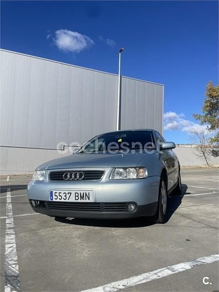 Usado Audi A3 Attraction 101 CV (74 kW) 2001 Azul Utilitario