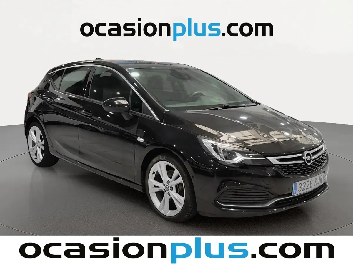 Usado Opel Astra S 200 CV (147 kW) 2018 Negro Utilitario