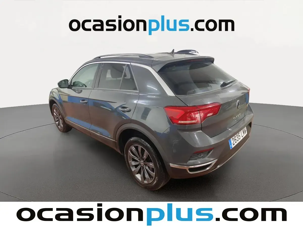 Usado VW T-Roc Advance 110 CV (80 kW) 2021 Gris SUV