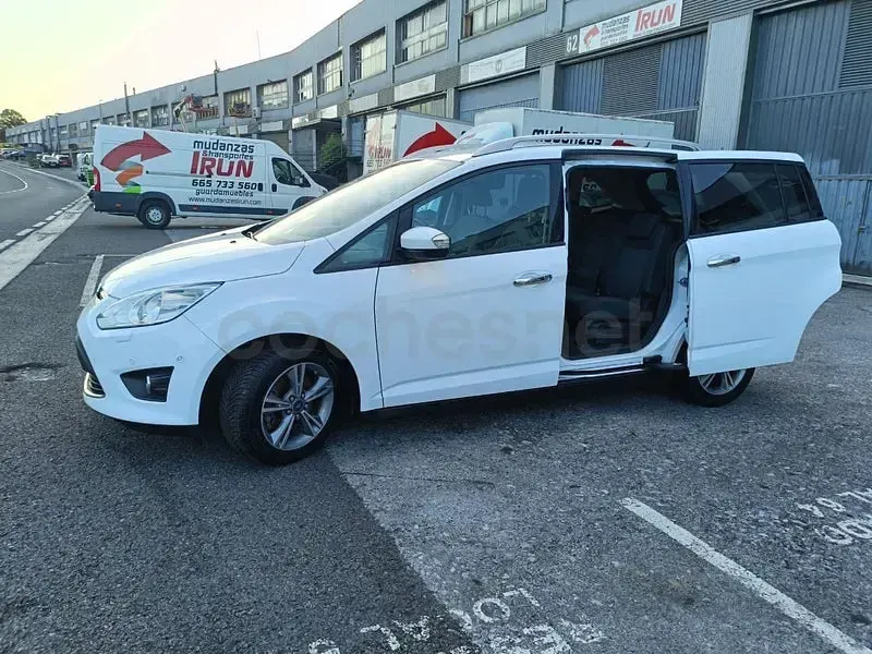 Usado Ford C-MAX 125 CV (91 kW) 2015 Blanco Monovolumen