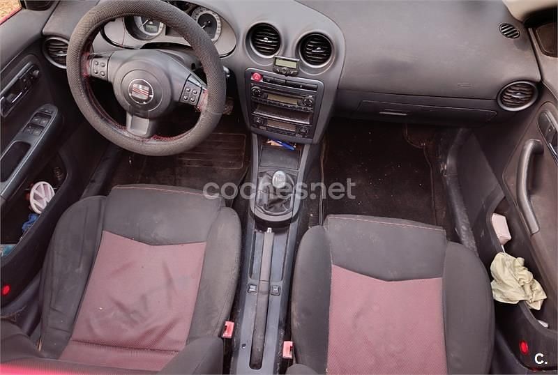 Rojo Usado 2007 Seat Cordoba Sport Berlina | 4000 € (Buen precio) - Imagen 1/4