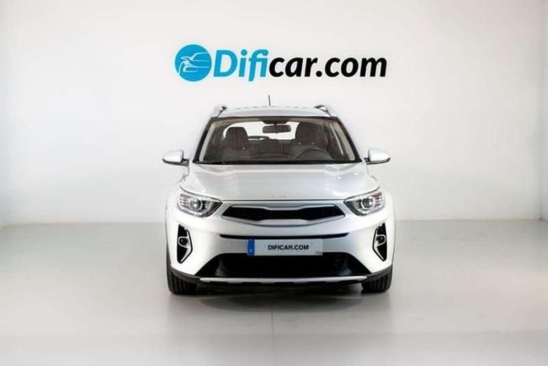 Usado Kia Stonic 84 CV (61 kW) 2023 Gris SUV