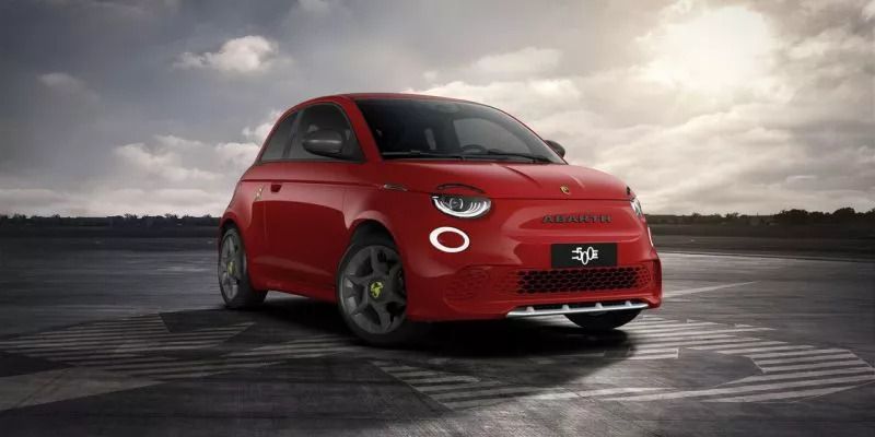 Rojo Nuevo 2025 Abarth 500e Utilitario | 26.999 € - Imagen 1/4