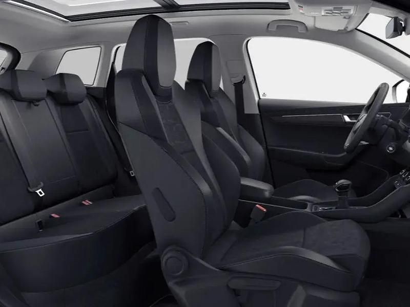 Usado Skoda Karoq 150 HP (110 kW) 2024 Branco SUV