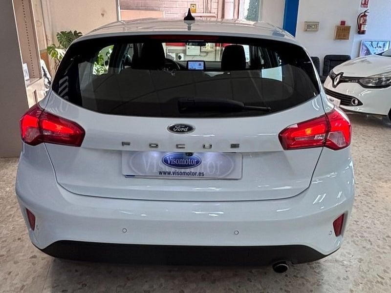 Usado Ford Focus Trend 120 CV (88 kW) 2022 Blanco Berlina