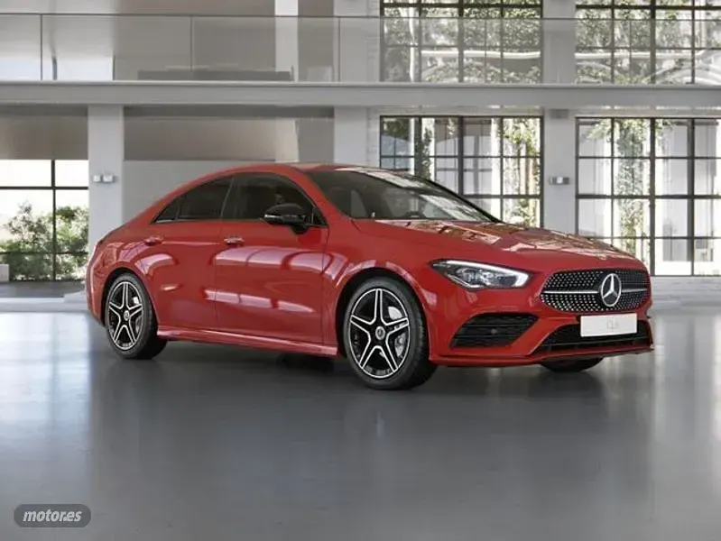 Usado Mercedes CLA180 136 CV (100 kW) 2019 Rojo Coupe