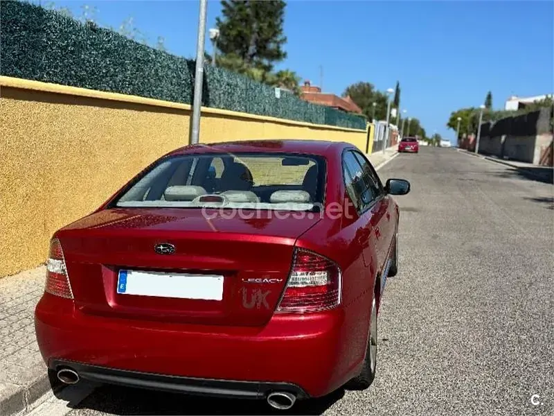 Usado Subaru Legacy 245 CV (180 kW) 2004 Rojo Berlina