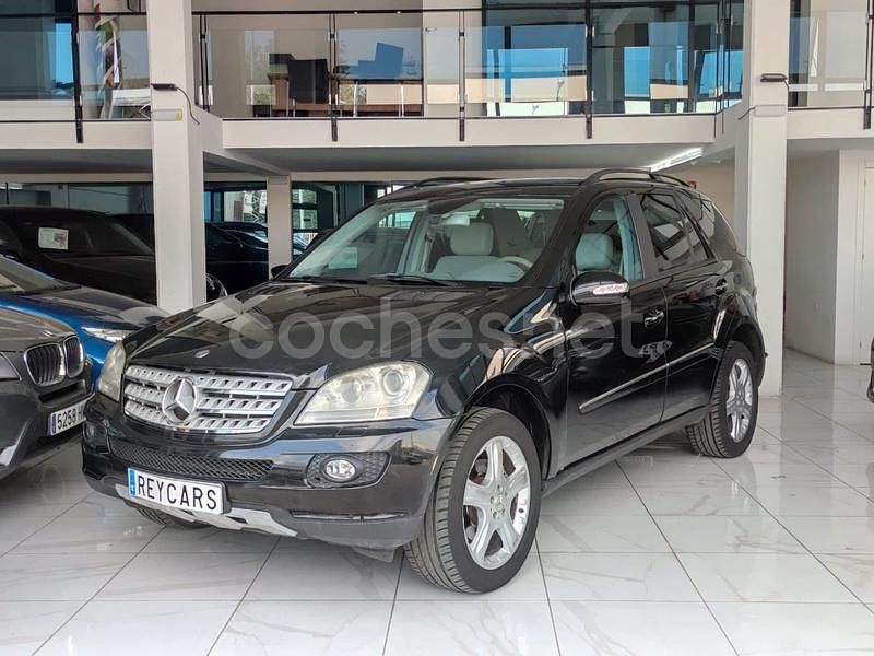 Negro Usado 2006 Mercedes ML320 SUV | 13.490 € (Un poco caro) - Imagen 1/4