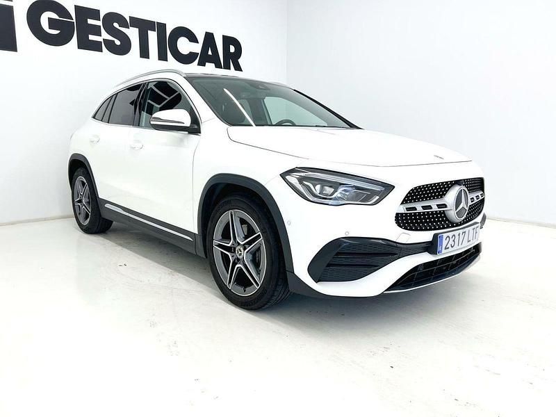 Usado Mercedes GLA200 AMG 150 CV (110 kW) 2021 Blanco SUV