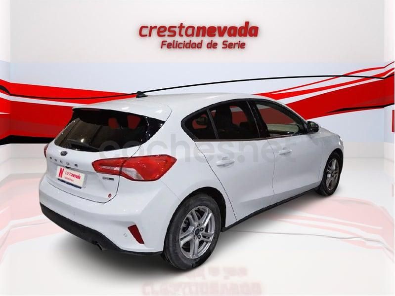 Usado Ford Focus Trend 125 CV (91 kW) 2021 Blanco Berlina