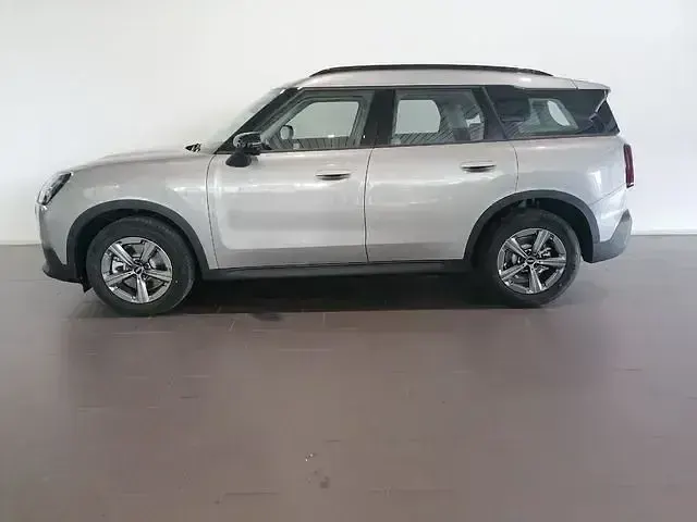 Usado Mini Countryman Essential 170 CV (125 kW) 2024 Gris SUV