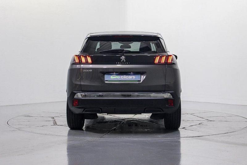 Usado Peugeot 3008 Allure 130 CV (95 kW) 2024 Gris SUV