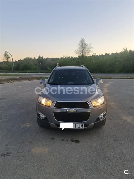 Usado Chevrolet Captiva LTZ 184 CV (135 kW) 2012 Gris / plata SUV