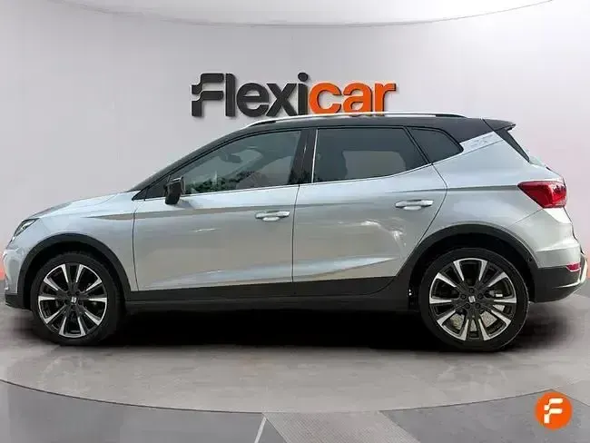 Usado Seat Arona 150 CV (110 kW) 2024 Gris SUV