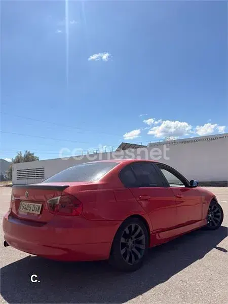 Usado BMW 320 163 CV (119 kW) 2005 Rojo Berlina