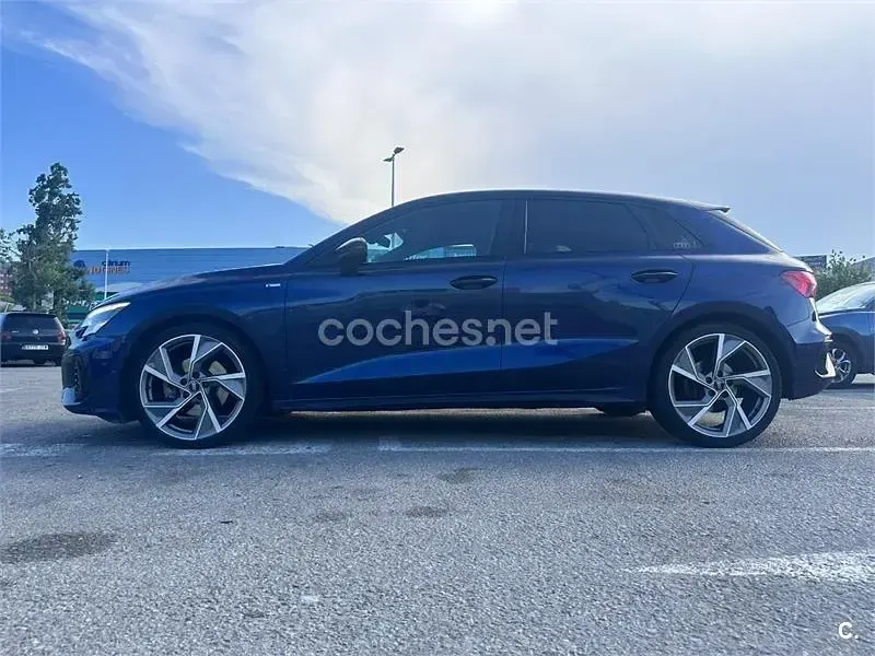 Usado Audi A3 S-Line 150 CV (110 kW) 2022 Azul Berlina