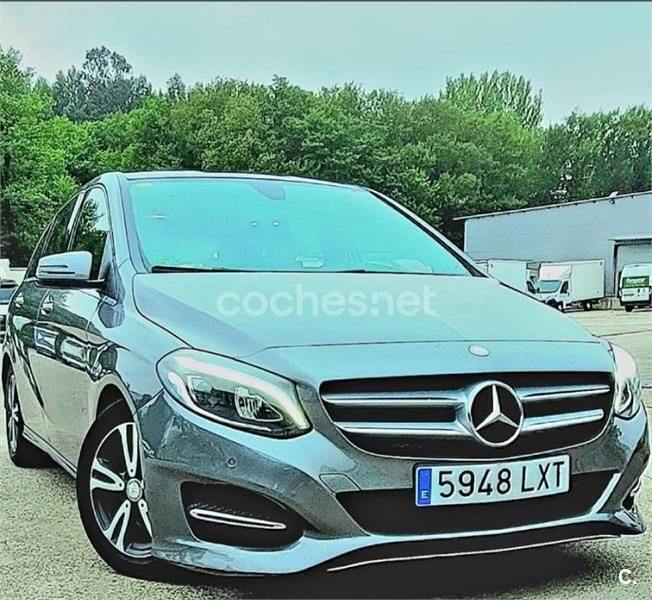 Gris / plata Usado 2017 Mercedes B180 Monovolumen | 12.800 € (Precio justo) - Imagen 1/4