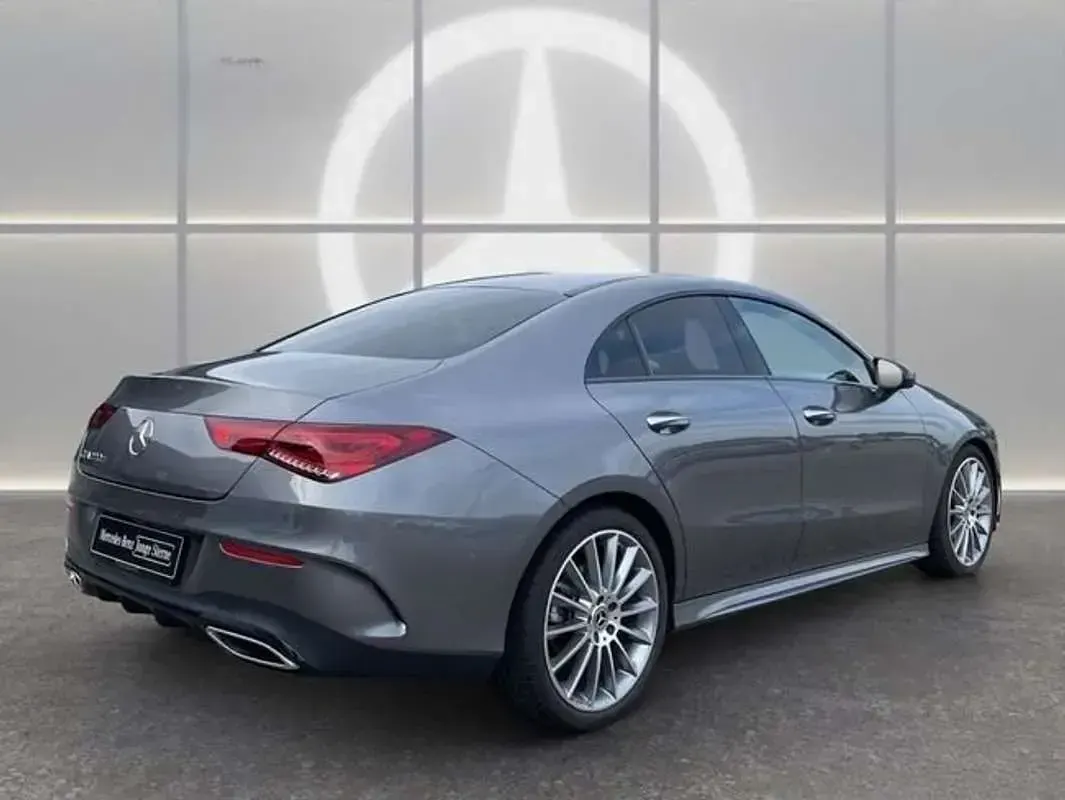 Usado Mercedes CLA220 AMG 190 CV (139 kW) 2023 Gris Berlina