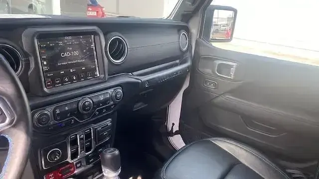 Usado Jeep Wrangler Unlimited Rubicon 380 CV (279 kW) 2023 Blanco SUV