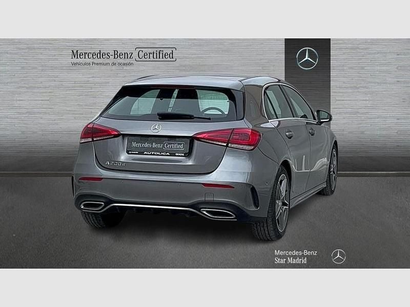 Usado Mercedes A200 AMG line 150 CV (110 kW) 2020 Mountaingrau  met. Utilitario