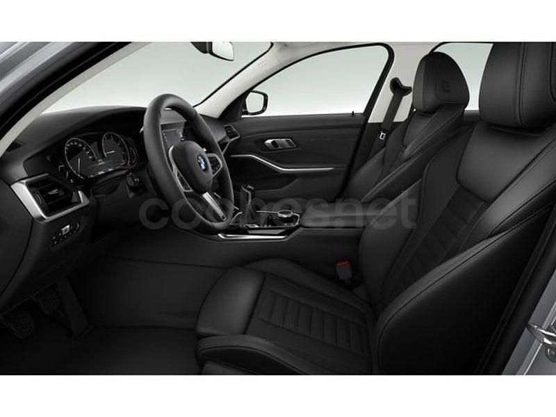 Usado BMW 318 Shadowline 150 HP (110 kW) 2020 Cinzento Sedan
