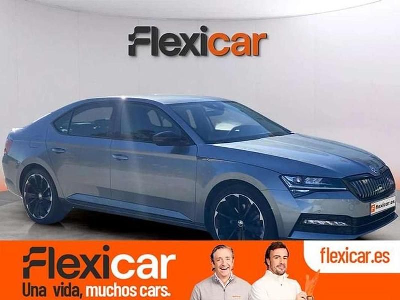 Gris Usado 2021 Skoda Superb SportLine Berlina | 20.390 € (Buen precio) - Imagen 1/4
