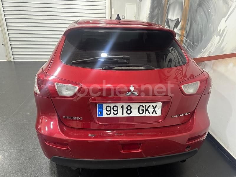 Usado Mitsubishi Lancer Sportback Instyle 140 CV (102 kW) 2010 Granate Berlina