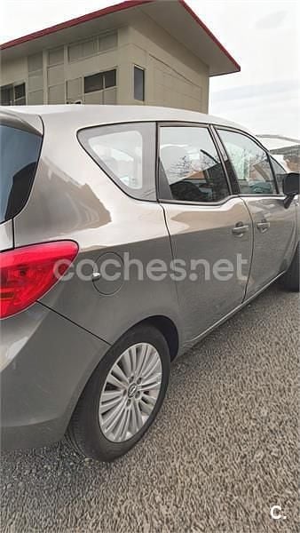 Usado Opel Meriva Selective 120 CV (88 kW) 2013 Marrón Monovolumen