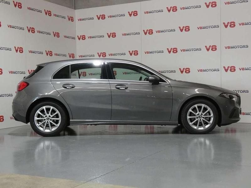 Usado Mercedes A200 150 CV (110 kW) 2019 Gris Utilitario