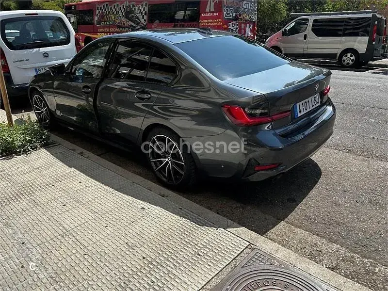 Usado BMW 320 Comfort Edition 190 CV (139 kW) 2019 Gris / plata Berlina
