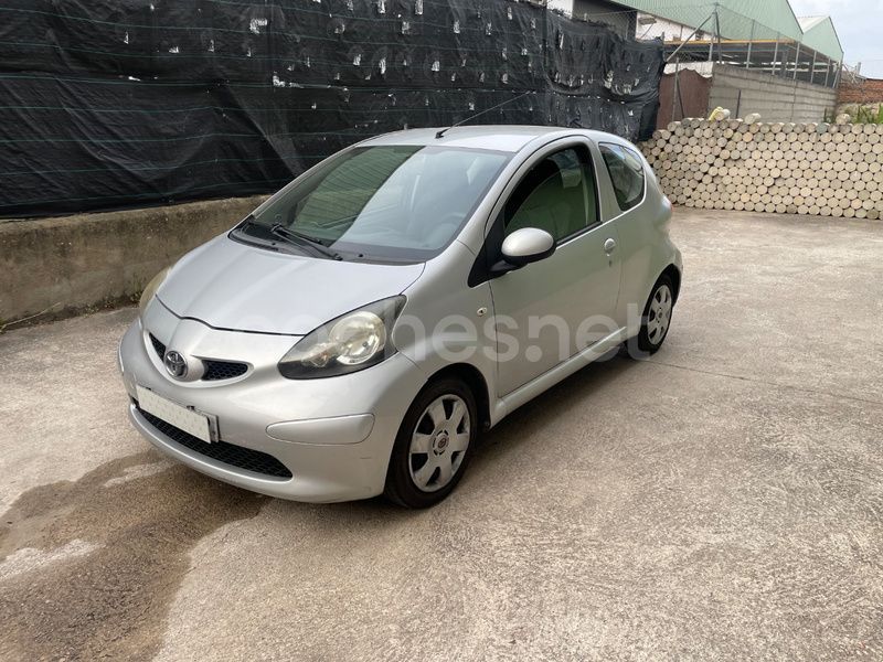Gris / plata Usado 2006 Toyota Aygo Utilitario | 3250 € (Buen precio) - Imagen 1/4