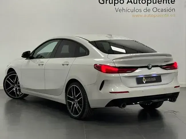 Käytetty BMW 218 Comfort Edition 150 HP (110 kW) 2021 Valkoinen Coupe - kaksiovinen