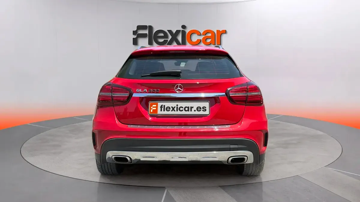 Usado Mercedes GLA200 156 CV (114 kW) 2020 Rojo SUV