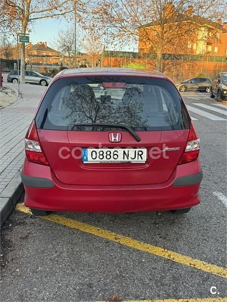 Rojo Usado 2007 Honda Jazz LS Utilitario | 4100 € - Imagen 1/4