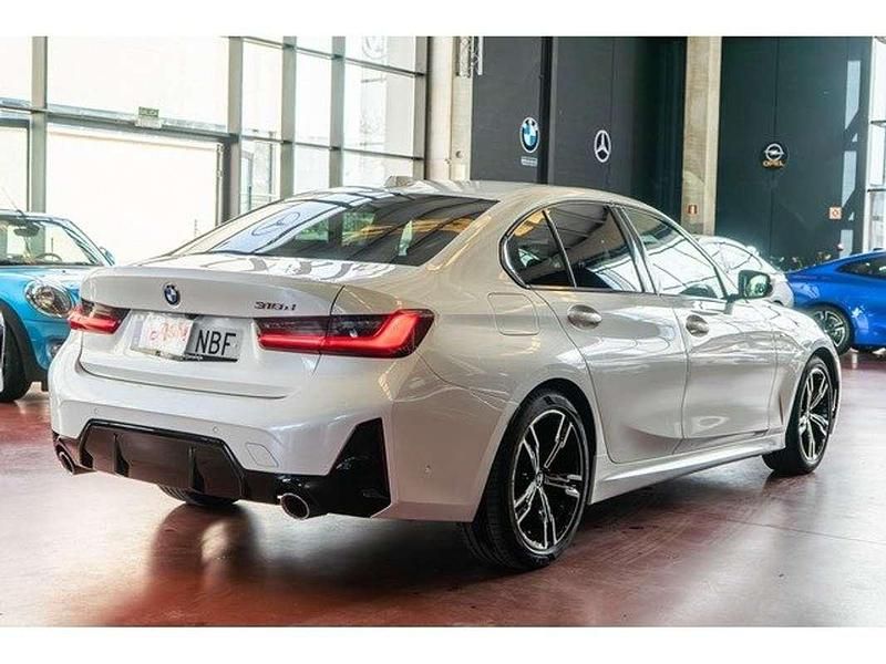 Usado BMW 318 Comfort Edition 150 CV (110 kW) 2025 Blanco Berlina