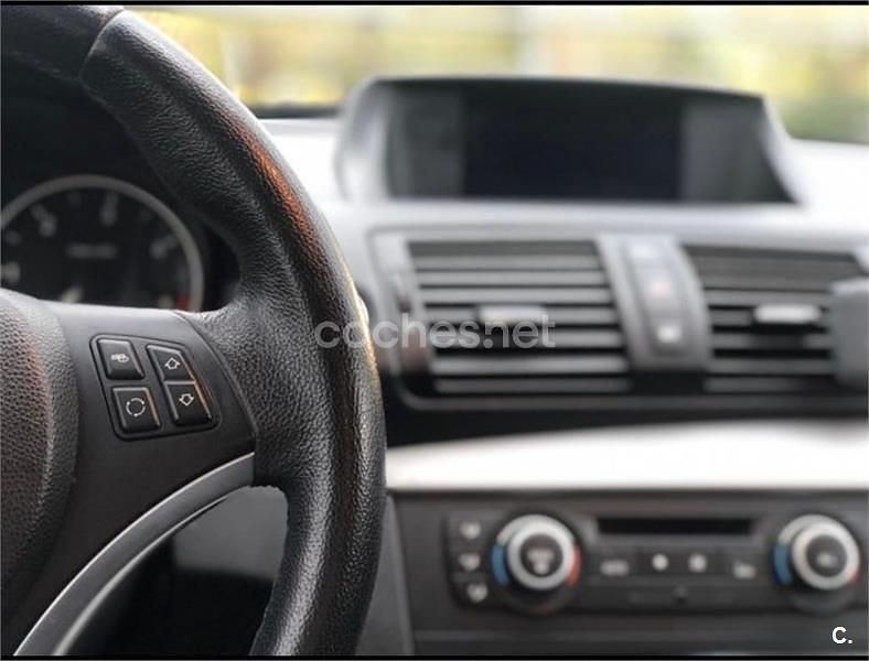 Negro Usado 2010 BMW 116 Utilitario | 7500 € (Precio justo) - Imagen 1/4