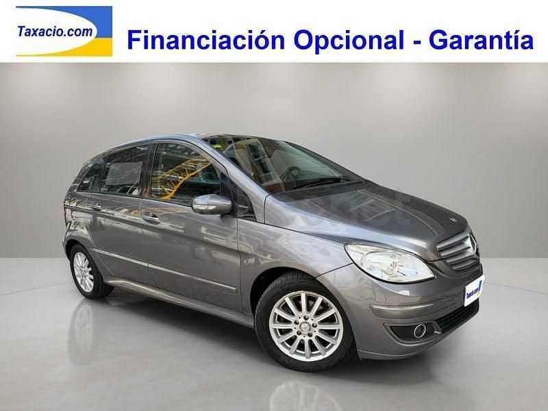 Usado Mercedes B180 109 CV (80 kW) 2008 Gris / plata Monovolumen