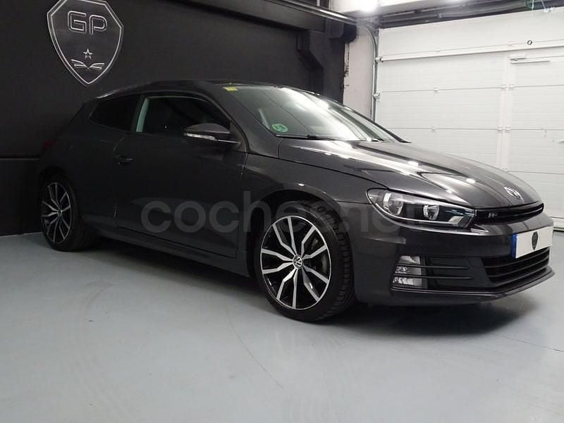 Usado VW Scirocco R-line 125 CV (91 kW) 2016 Gris / plata Coupe
