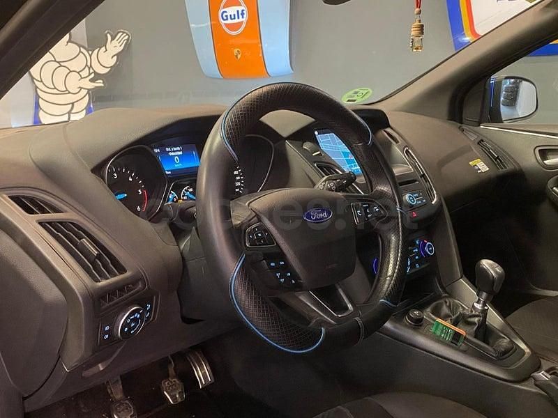 Usado Ford Focus ST-Line 120 CV (88 kW) 2018 Negro Familiar