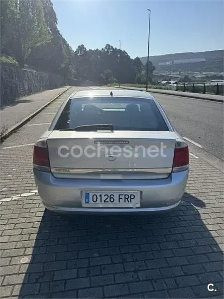 Usado Opel Vectra Elegance 140 CV (102 kW) 2007 Gris / plata Berlina