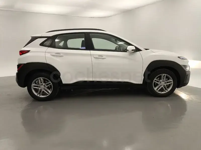 Usado Hyundai Kona 120 CV (88 kW) 2022 Blanco SUV