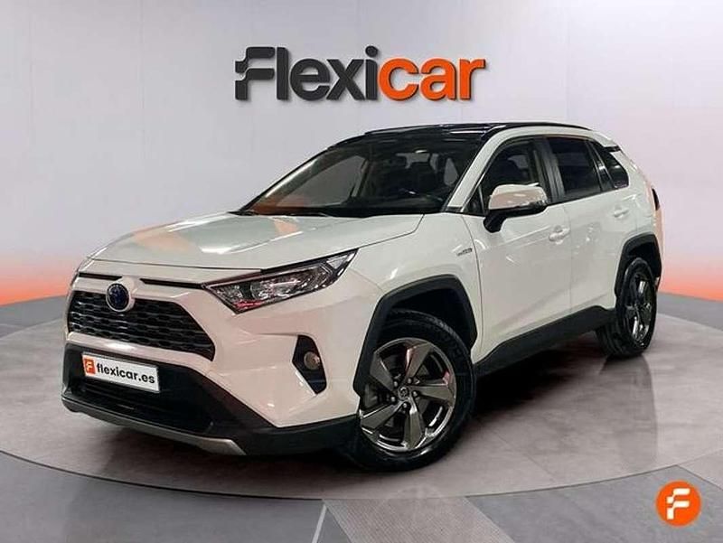Usado Toyota RAV4 Hybrid Advance 197 CV (144 kW) 2019 Blanco SUV