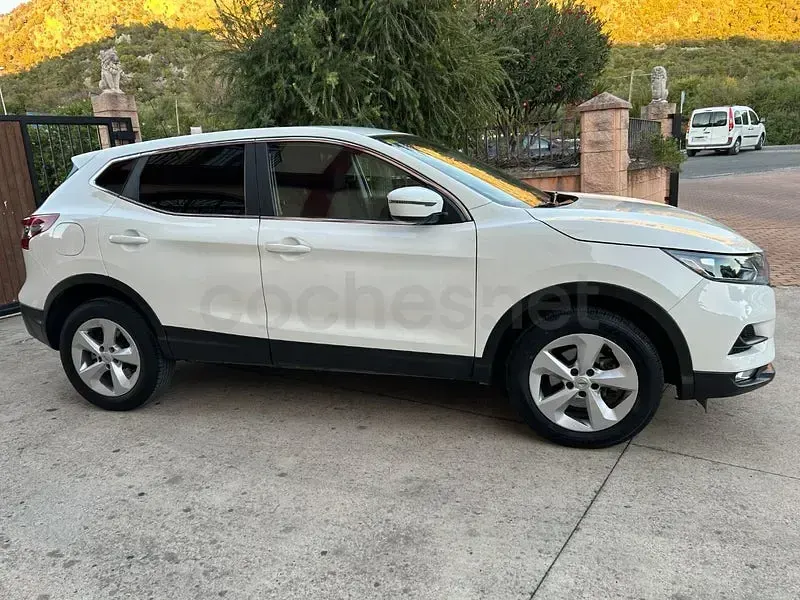 Usado Nissan Qashqai Acenta 115 CV (84 kW) 2020 Blanco SUV