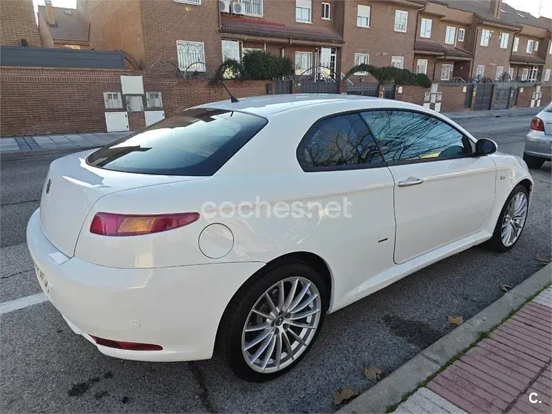 Usado Alfa Romeo GT Impression 150 CV (110 kW) 2009 Blanco Coupe