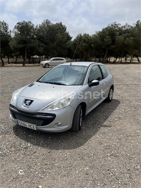 Gris / plata Usado 2011 Peugeot 206+ Utilitario | 3500 € (Precio justo) - Imagen 1/4